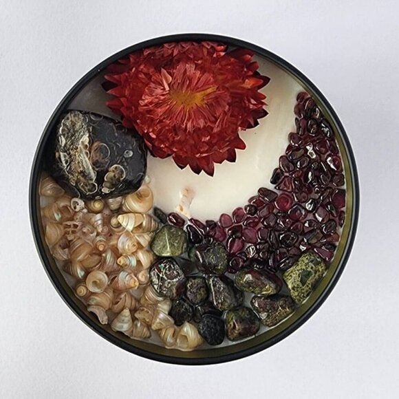 Ancestral Connection - Cedarwood and Patchouli Scented - 8oz Soy Crystal‎ Candle - Picture 2 of 4